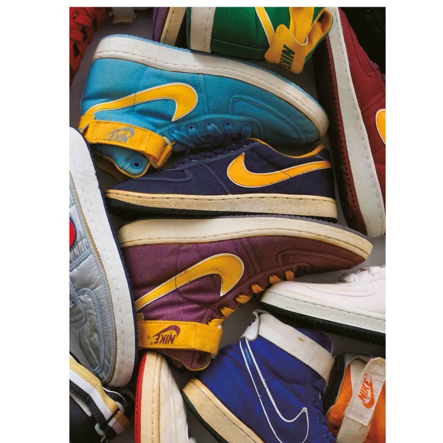 Publications Lightning Archives | Lightning Archives "Nike Chronicle Extra"